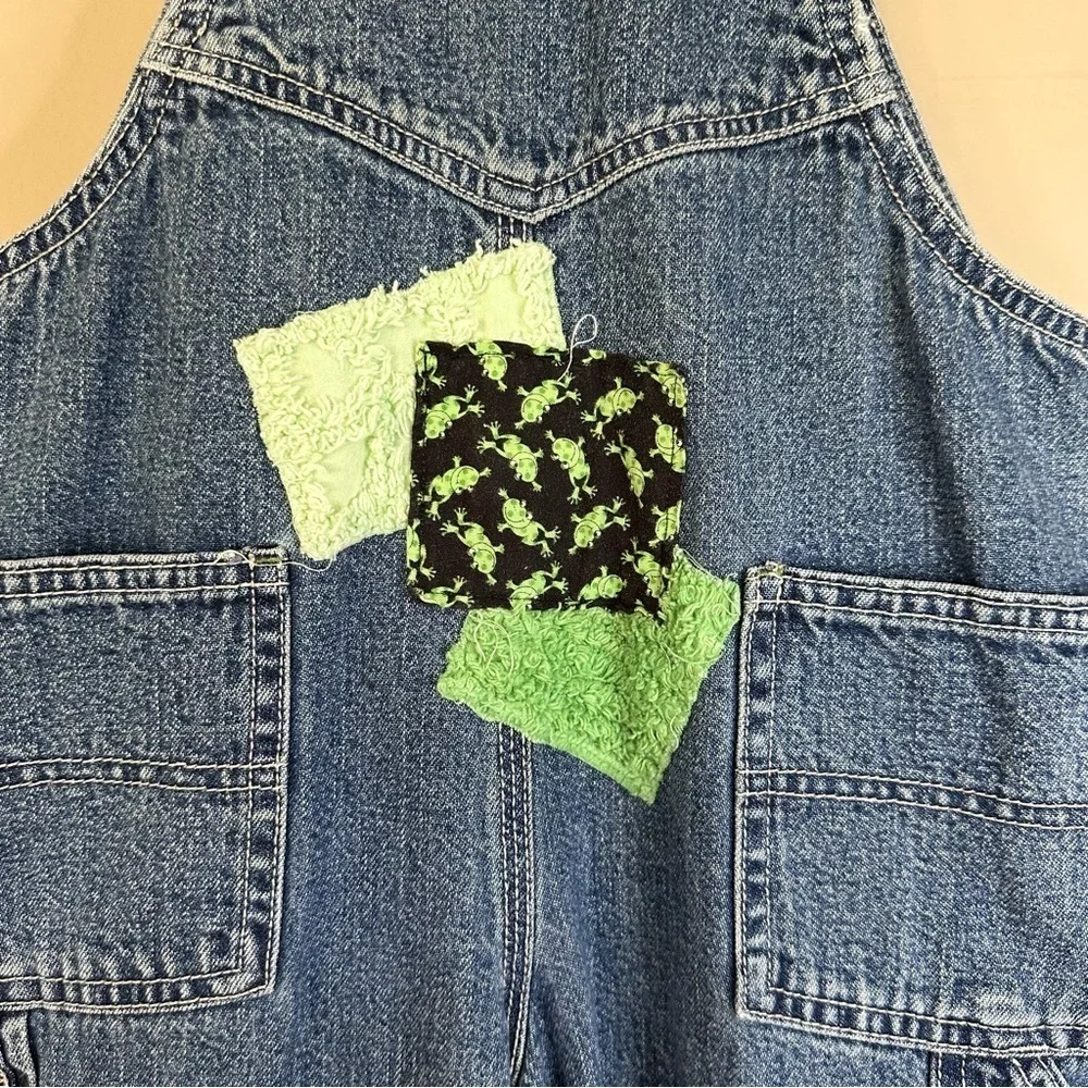 Boys 3T Frog Overalls Denim Chenille Patches Osh Kosh Bgosh Vest Back Blue Jean
